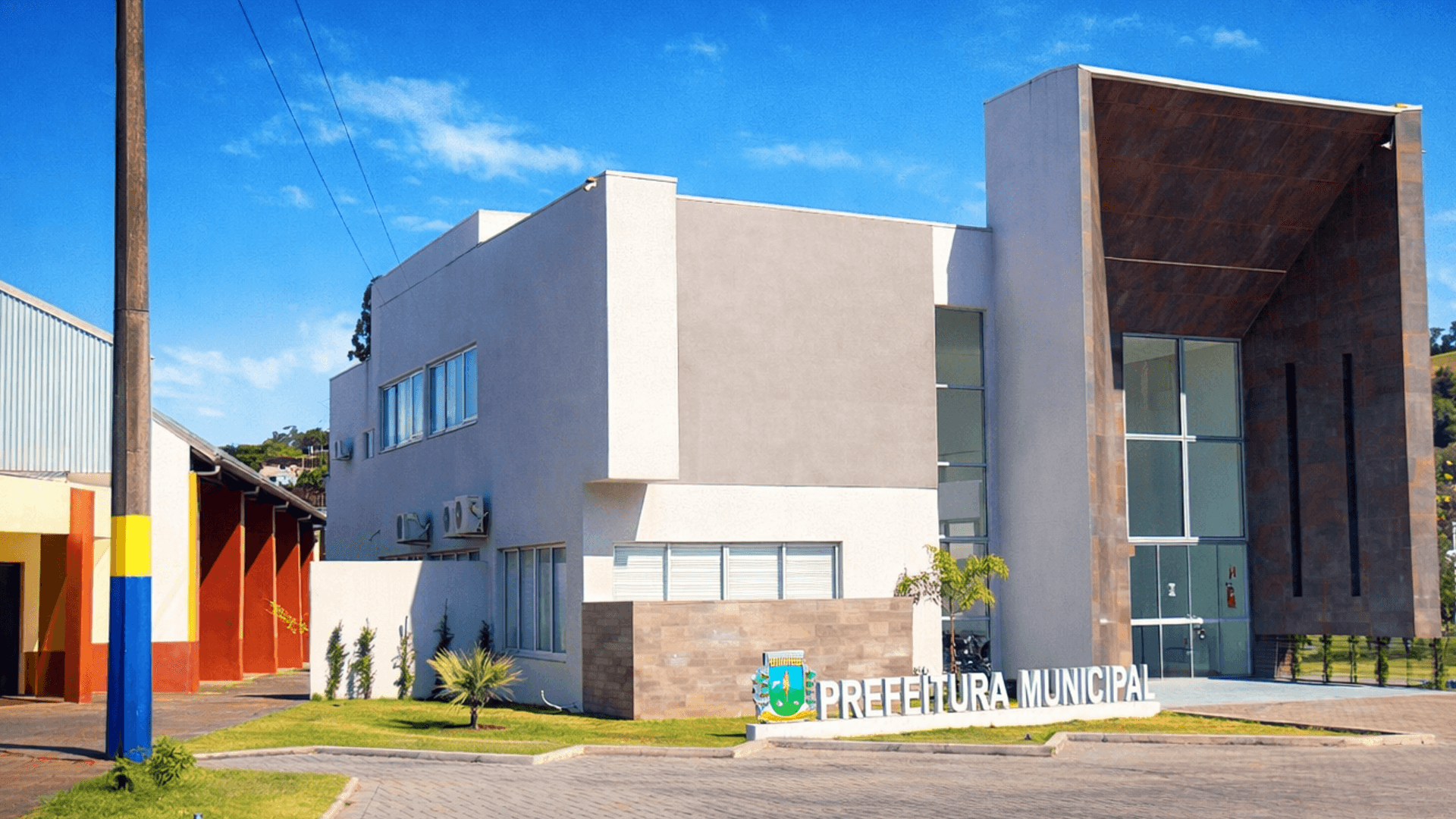 Concurso Bom Jesus do Sul-PR 2026: 18 vagas e salários de até R$ 16,8 mil; prova será em 5 de abril