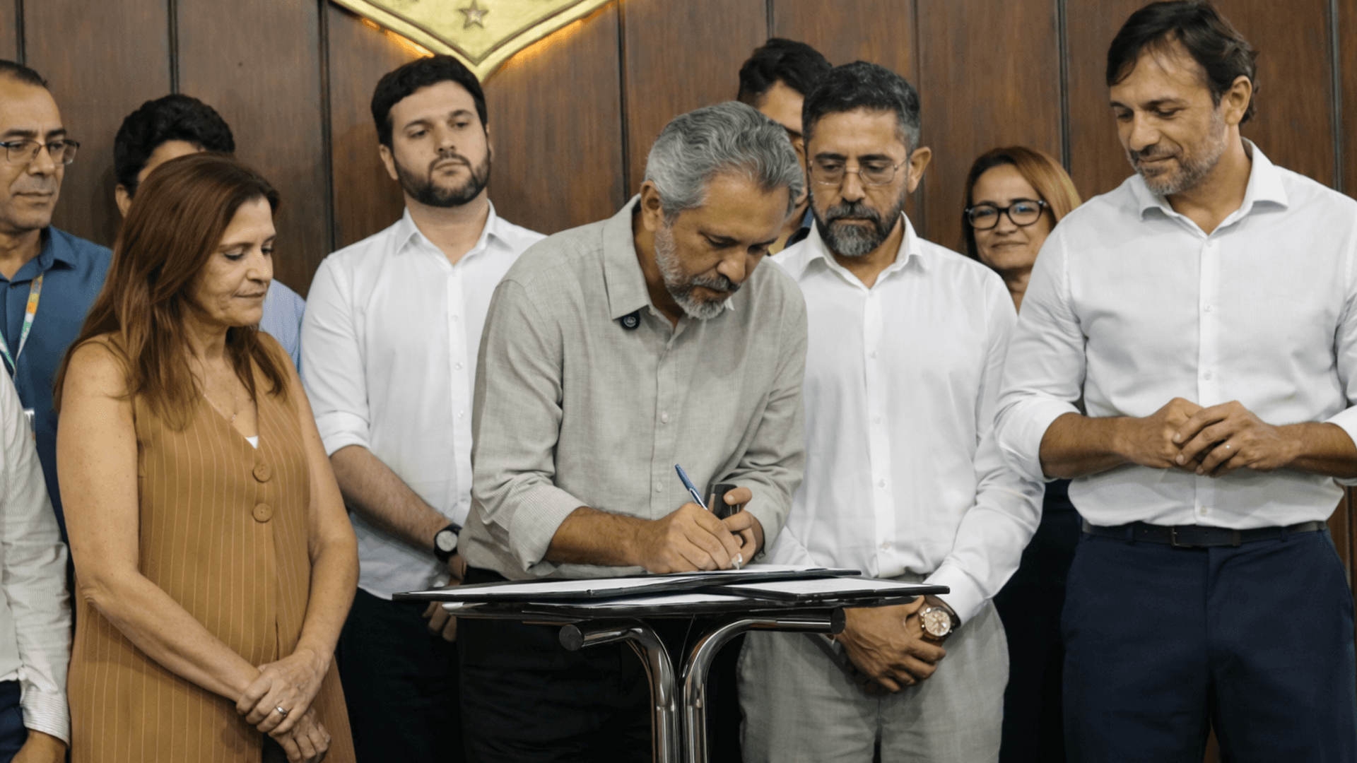 Ceará autoriza novo concurso da Seduc com 2 mil vagas para professores efetivos