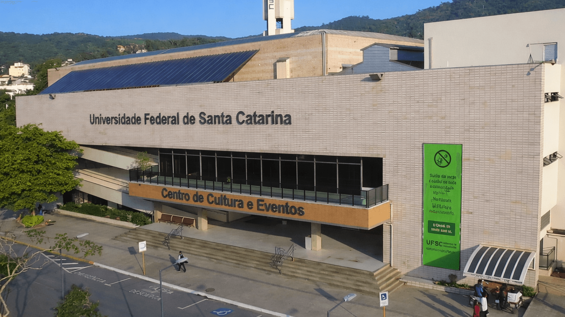 UFSC oferece 58 vagas técnico-administrativas e ainda dá tempo de garantir inscrição até 10 de março