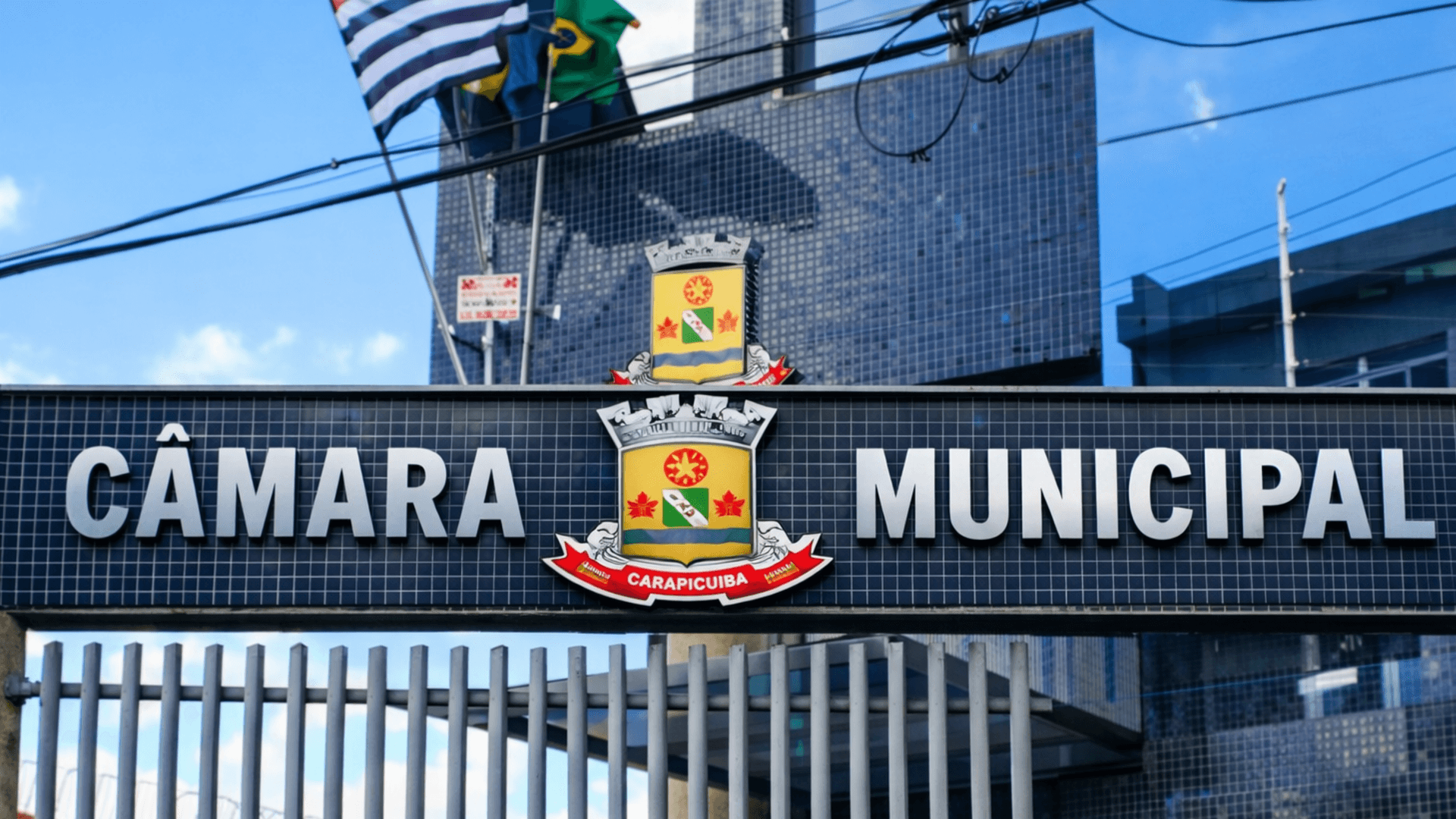 Concurso Câmara de Carapicuíba SP 2026: edital aberto com salários de até R$ 5,1 mil