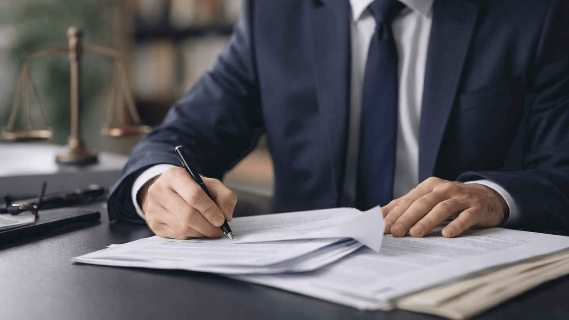 Concurso para Procurador Jurídico paga R$ 12.815,64 e tem prova marcada para 17 de maio de 2026