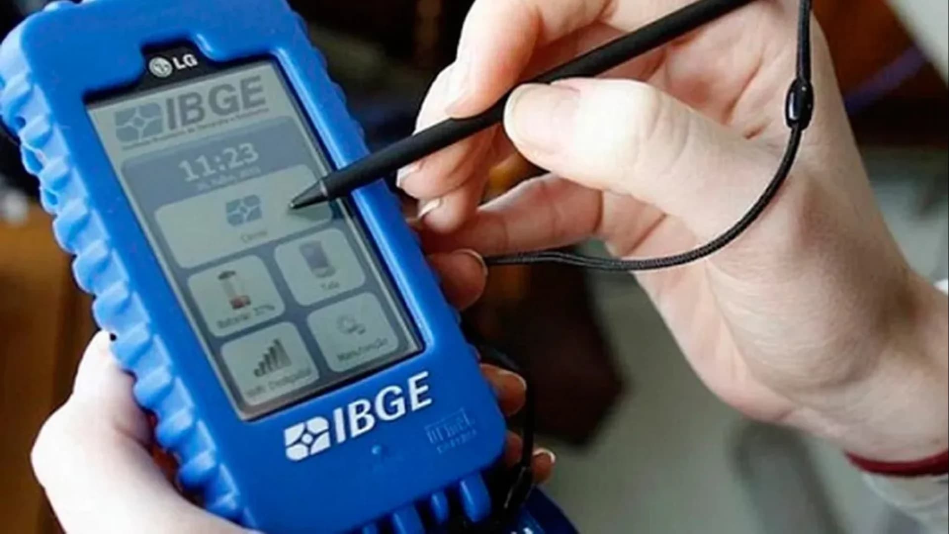 IBGE publica novo edital com 1.414 vagas; salários passam de R$ 6,4 mil