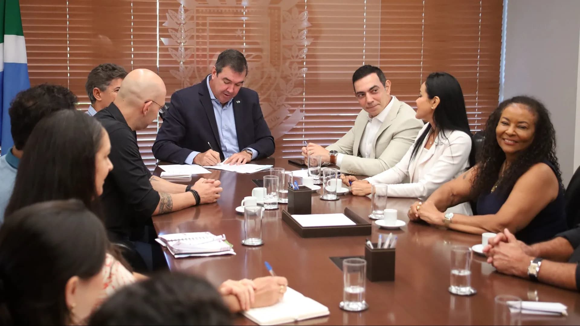 Concurso Professores MS: salário pode chegar a R$ 26 mil e novo edital com 2 mil vagas desperta corrida pela estabilidade