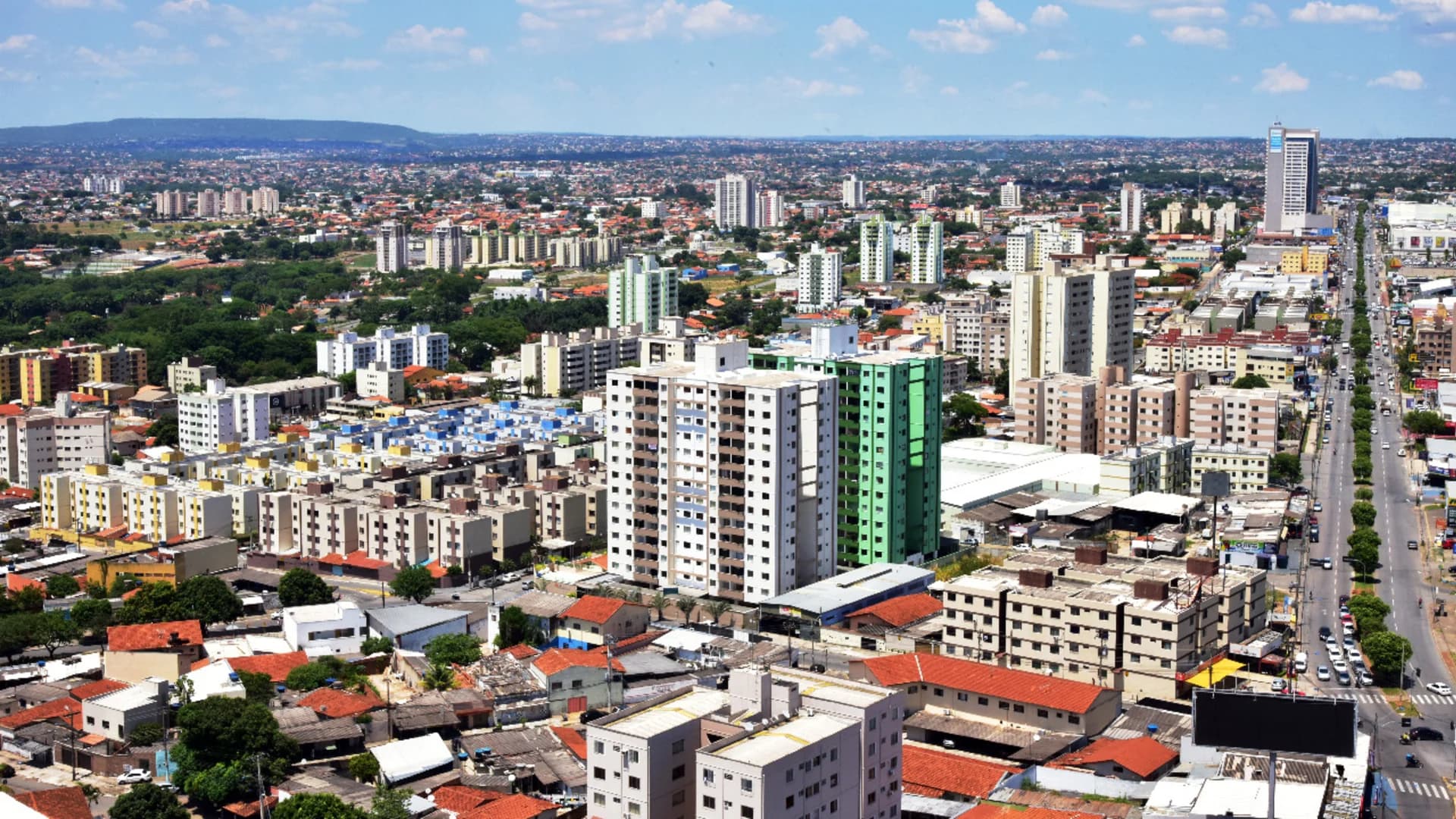 Concurso de Aparecida de Goiânia oferece 2.956 vagas na área da educação