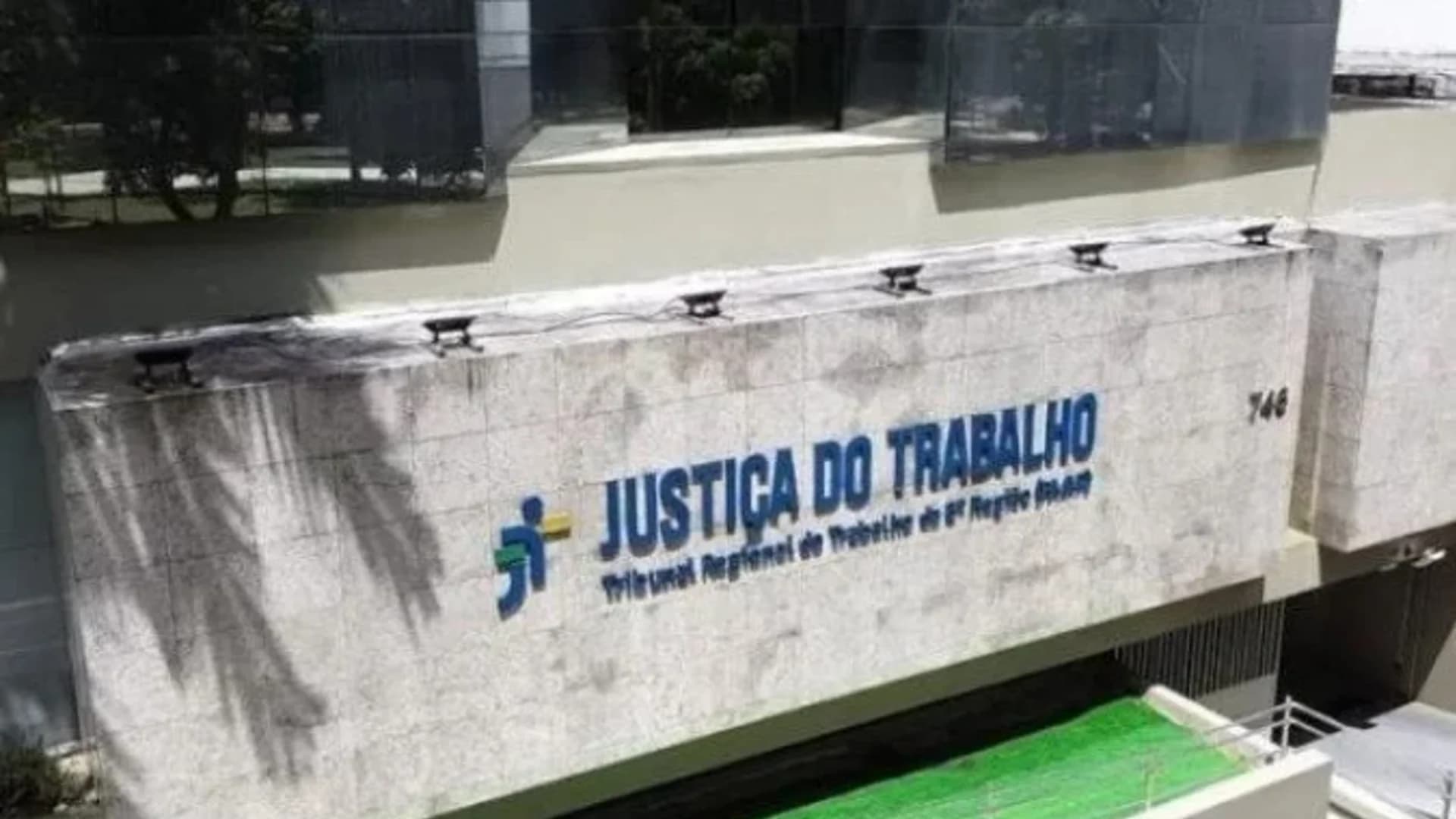 TRT 8: edital é publicado com salários de até R$ 16 mil