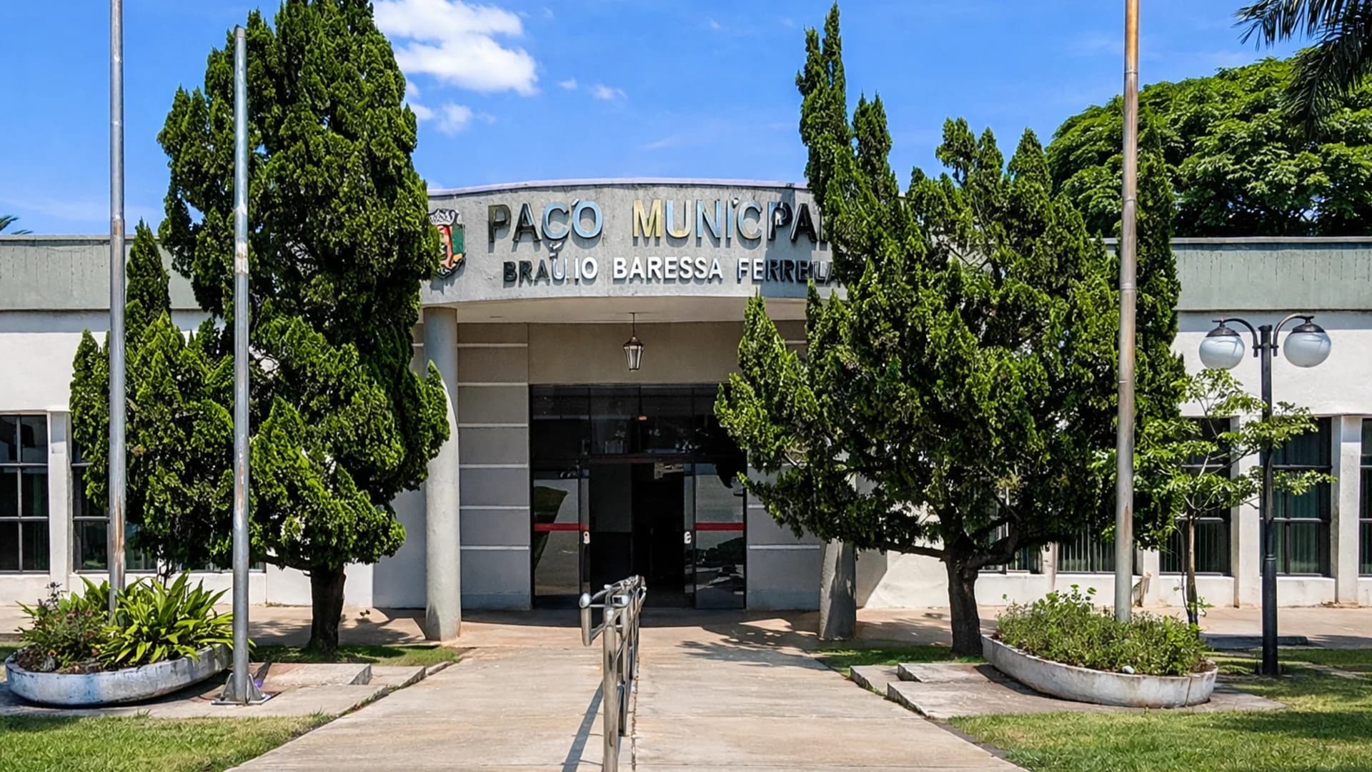 Prefeitura de Andirá - PR abre 10 vagas em novos editais de seleção com inscrições em março