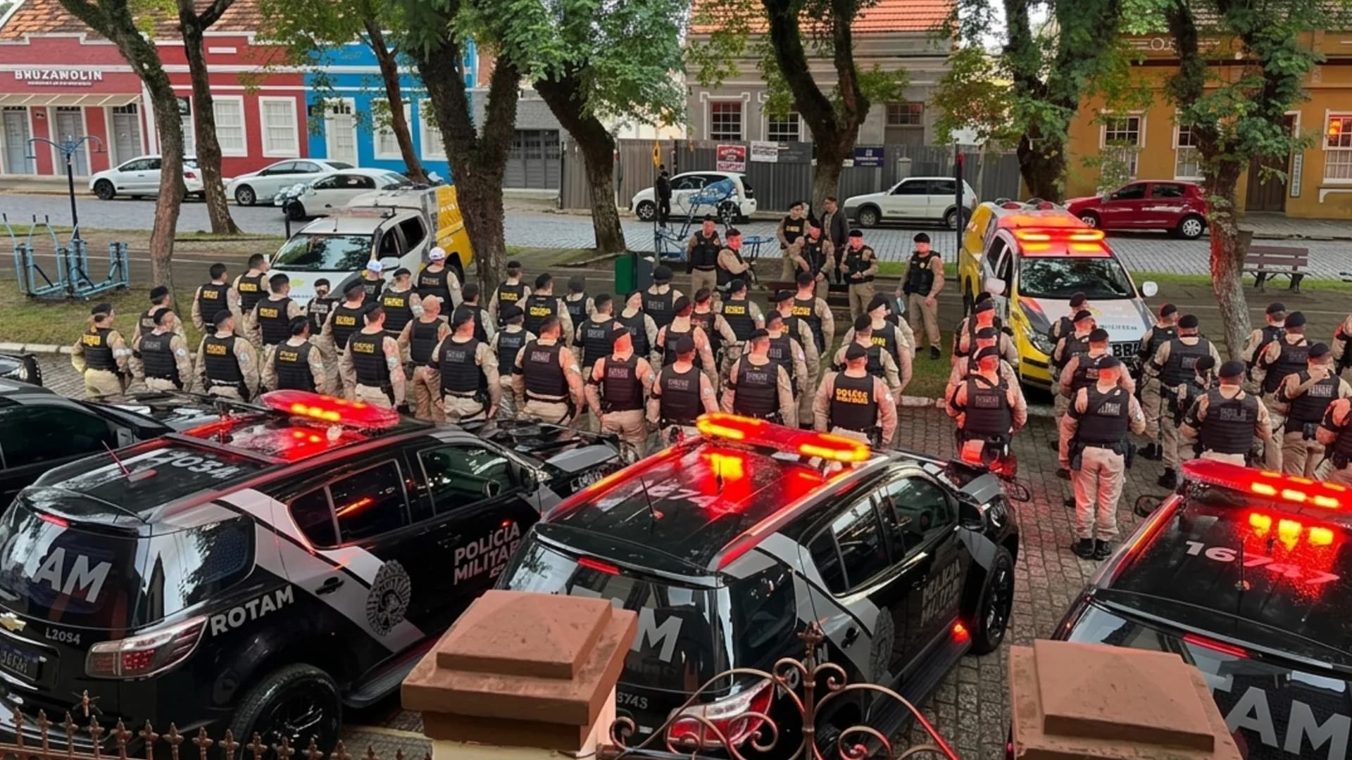 Venha estudar com quem mais aprova na PM e Bombeiros do Paraná: novo concurso pode estar mais próximo do que nunca