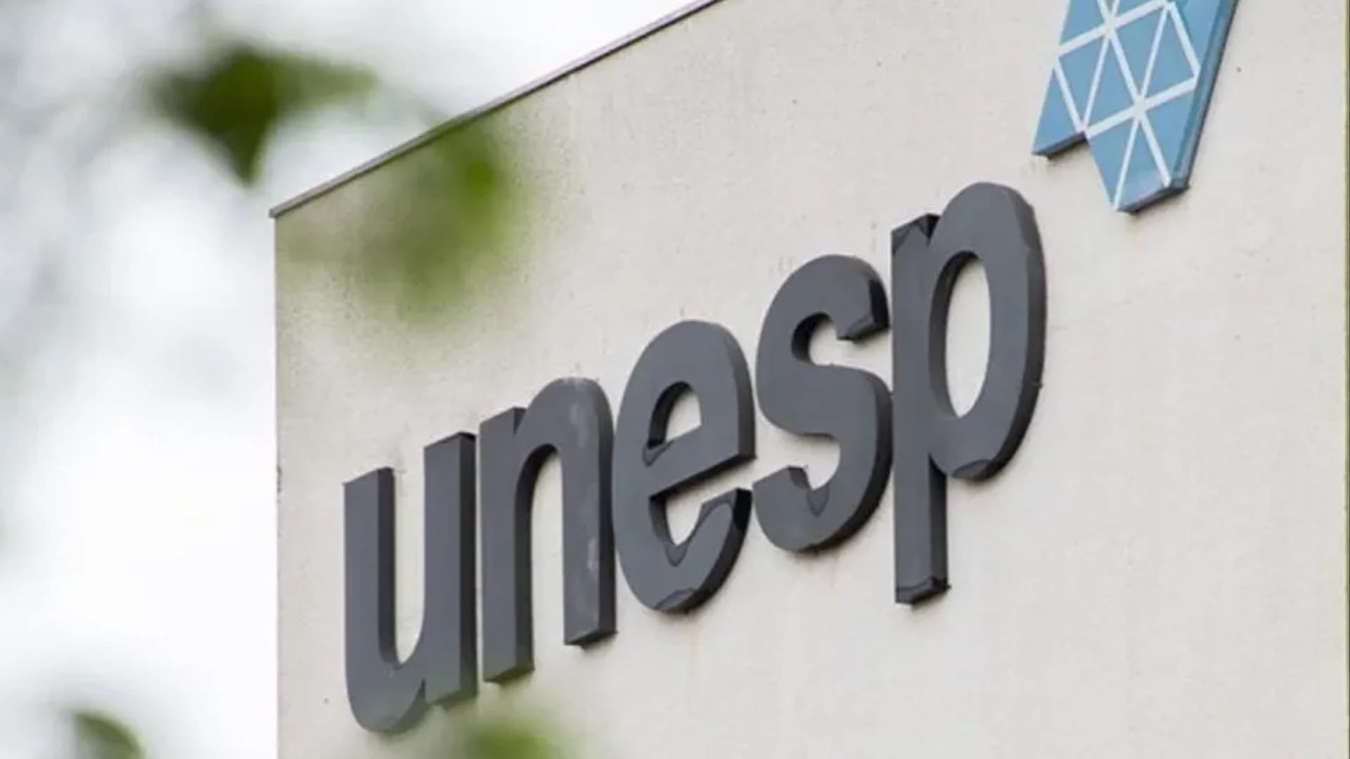 Unesp publica edital com salário de R$ 6,5 mil para nível médio