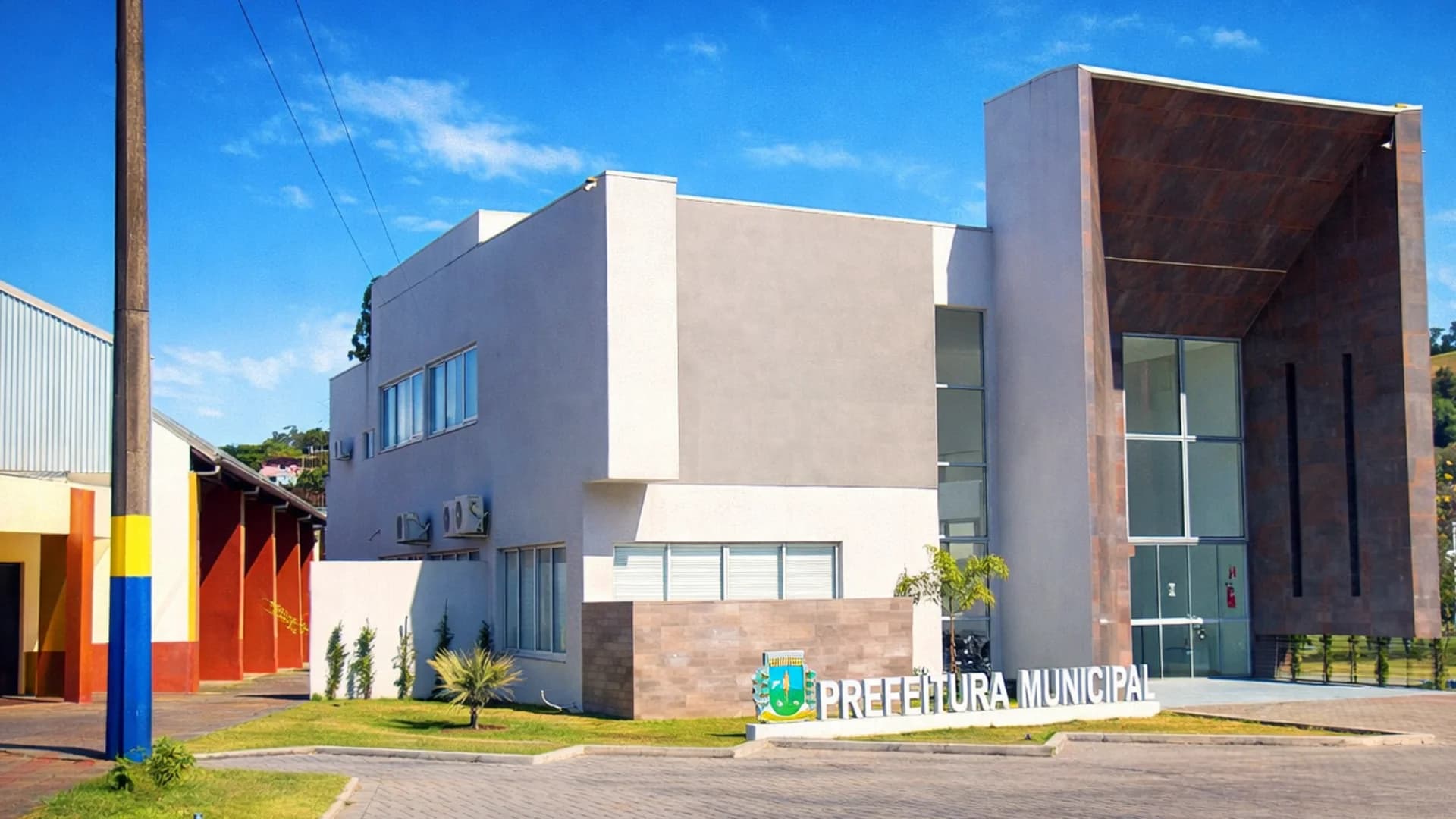 Concurso Bom Jesus do Sul-PR 2026: 18 vagas e salários de até R$ 16,8 mil; prova será em 5 de abril